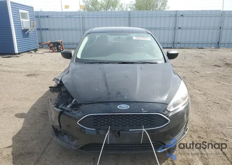 2017 Ford Focus S из США, поврежденный, VIN 1FADP3E26HL342481